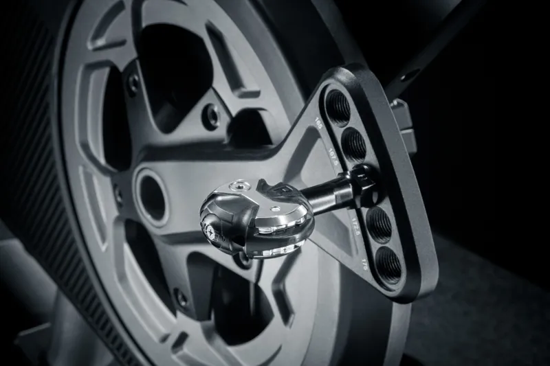 Wahoo KICKR Smart Bike-4